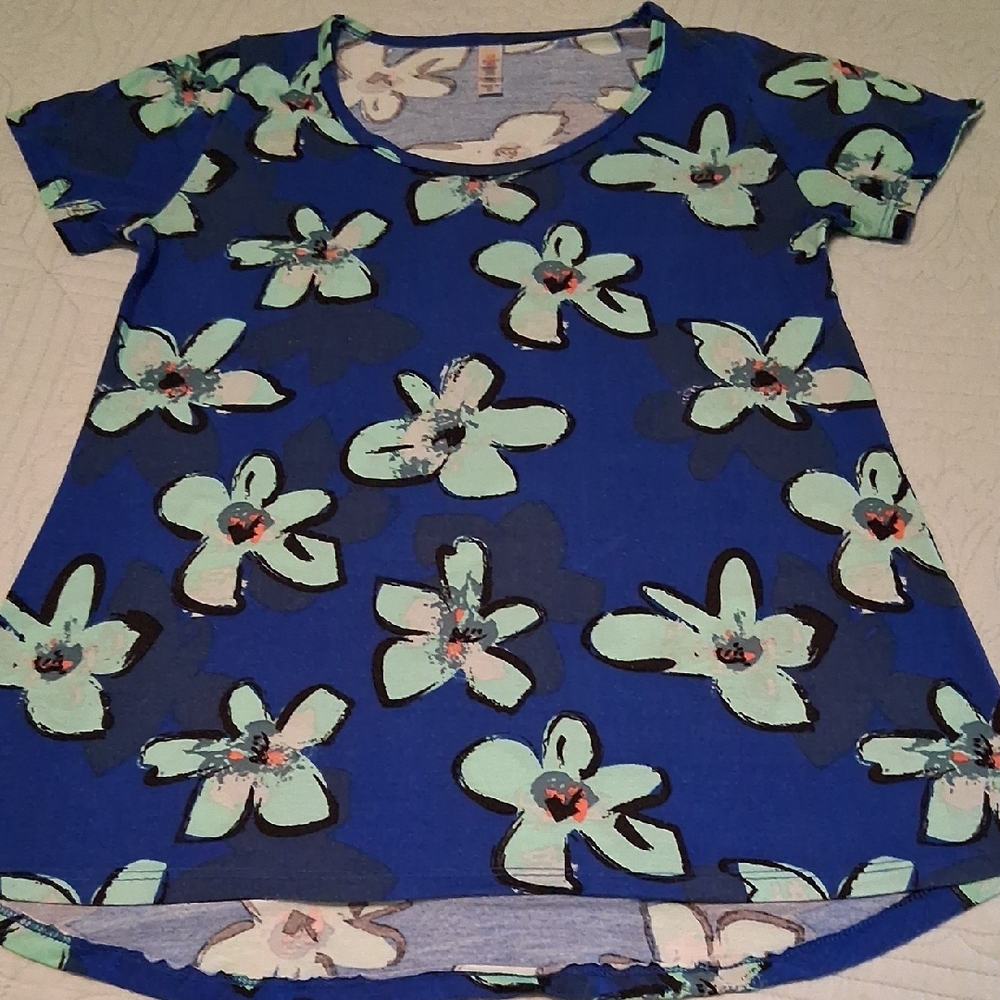 Colorful Lularoe Tee, GUC